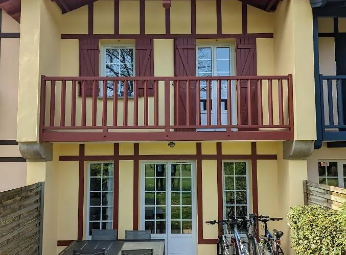 Semesterbostad Maison Loupalancot's